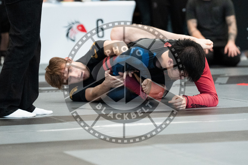 20251129PBB8528 | Fighters compete during the luta livre competition ILLCS XI winter edition on November 29, 2025 in Hannover, Germany.