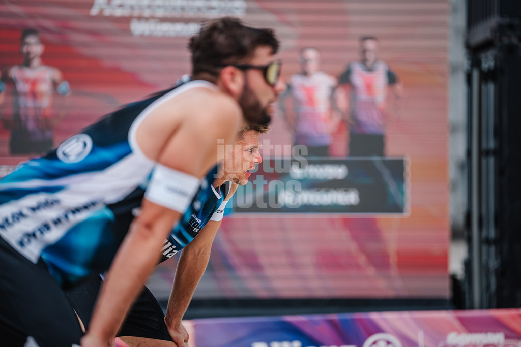 Beachvolleyball | Männer | German Beach Tour 2024 | Tourstop Bremen | 07.06.2024 | Hinten Luis Kubo beim Warten auf die Annahme