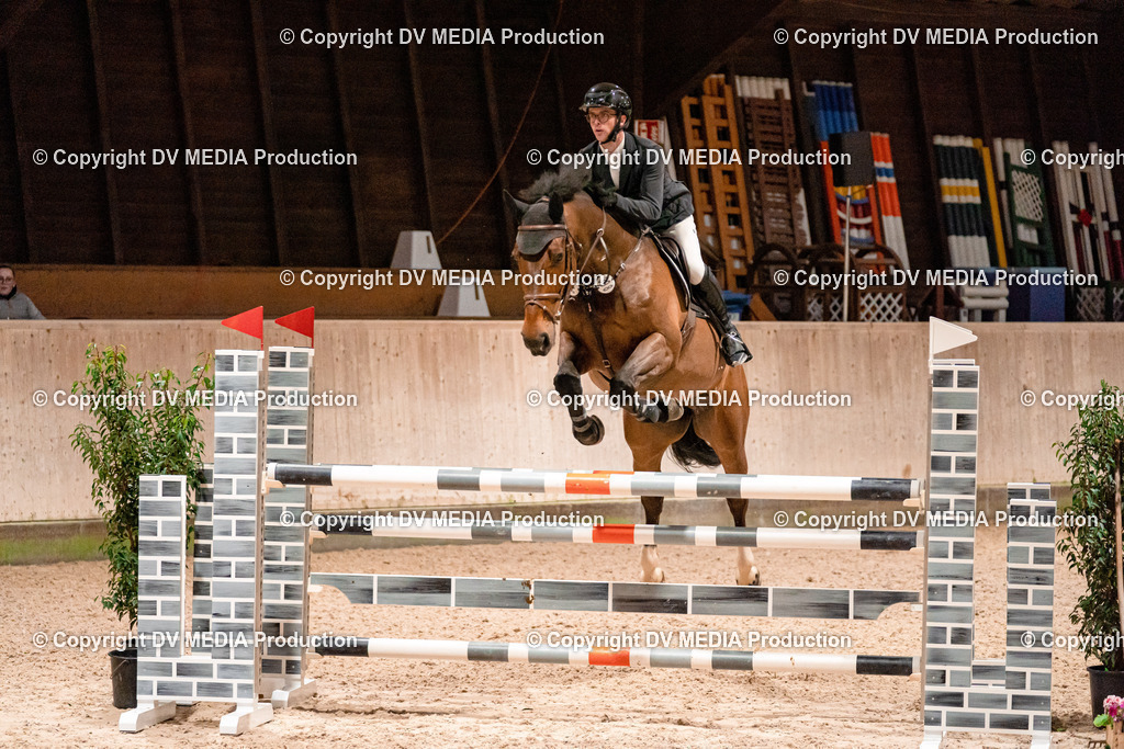 Springen Tag 1-916 | dv-media-shop - Realisiert mit Pictrs.com