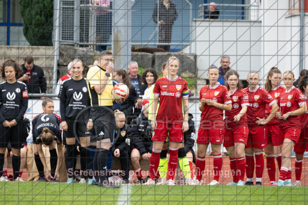 20251012_130222_0021 | #,1.FC Donzdorf (schwarz) vs. VfB Stuttgart II (rot), Fussball, Frauen-Verbandsliga Württemberg, 05. Spieltag, Saison 2025/2026, Rasenplatz Lautertal Stadion, Süßener Straße 16, 73072 Donzdorf, 12.10.2025 - 13:00 Uhr,Foto: PhotoPeet-Sportfotografie/Peter Harich