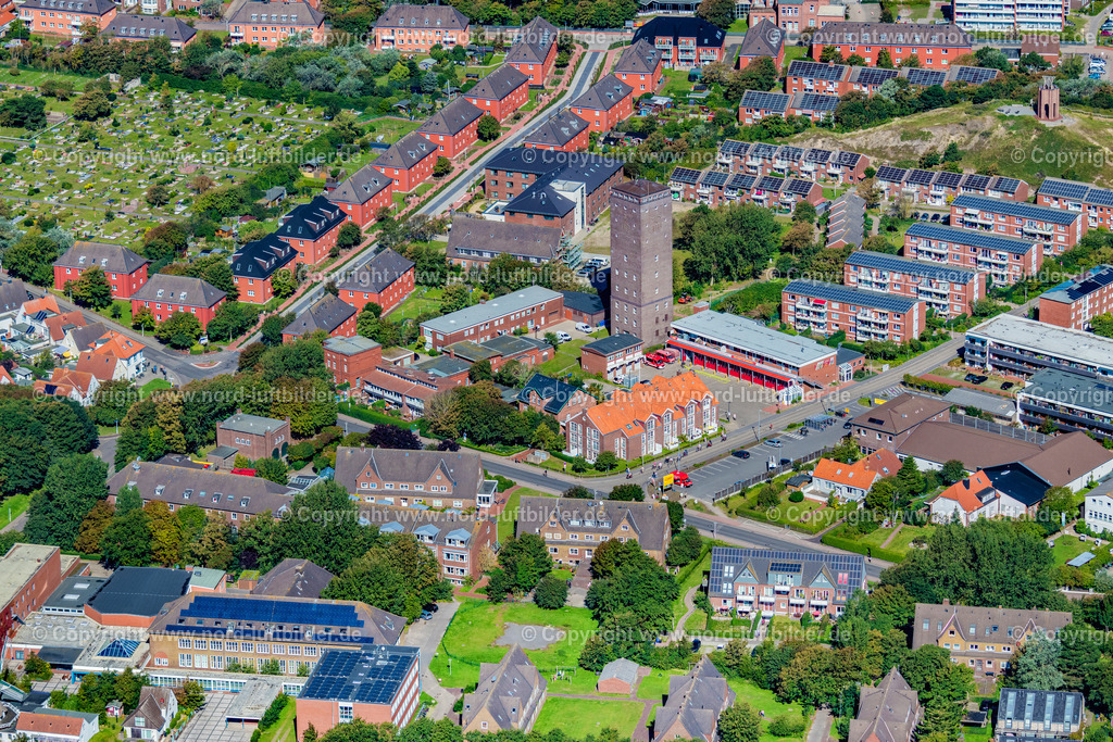 Norderney_Wasserturm_ELS_6565050923 | NORDERNEY 05.09.2023 Sehenswürdigkeit und Tourismus- Attraktion des Geschichts- Denkmal " Wasserturm Norderney " in Norderney im Bundesland Niedersachsen, Deutschland. // Facade of the monument " Wasserturm Norderney " in Norderney in the state Lower Saxony, Germany. Foto: Martin Elsen