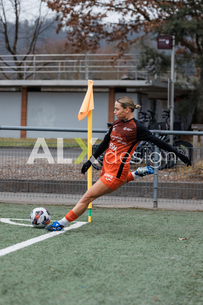 Fußball I Frauen I Saison 2025-2026 I Freundschaftsspiel I FC Aarau Frauen - SC Freiburg U20 I 24.01.2026 | 8 Vanesa Hoti (FC Aarau) – Mittelfeld - Realisiert mit Pictrs.com