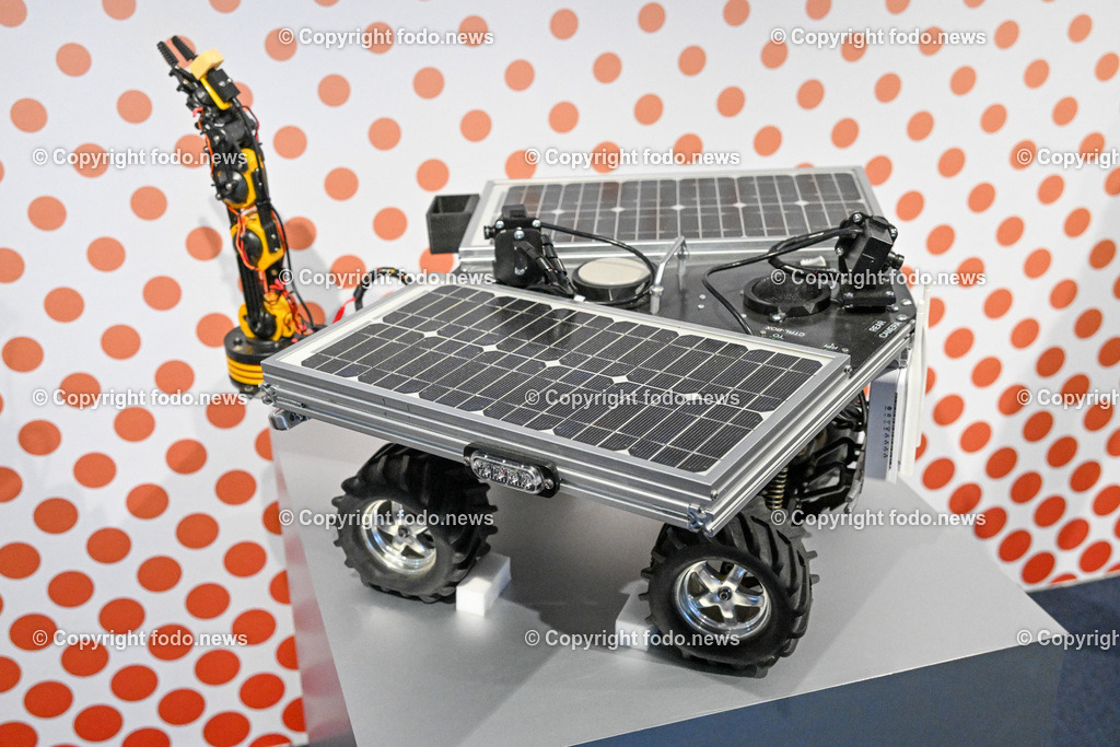 Communale Ooe_ Kosmos Neue Welten_ Peuerbach_ 30.05.2023-15 | 30.05.2023, Peuerbach, AUT, Communale Ooe, Kosmos Neue Welten, im Bild Ausstellung