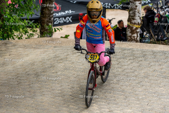 BayBMX2026-05538 | Fotogalerie von Thomas Dettweiler mit Eventbildern und lizenzfreien Fotos. Perfekt als Wandbild, für Büro, Website oder private Nutzung. - Realisiert mit Pictrs.com