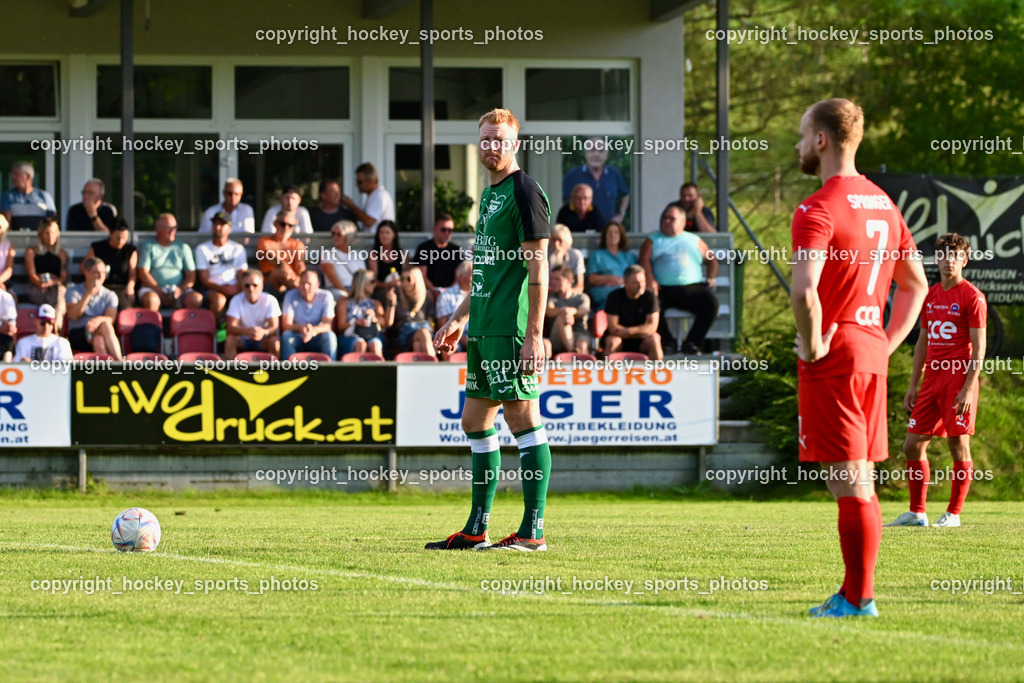FC Lendorf vs. SC St.Veit | #69 Christian Wernisch FC Lendorf, #7 Heiko Norbert Springer St.Veit, FC Lendorf vs. SC St.Veit, FC Lendorf vs. SC St.Veit am 17.08.2024 in Lendorf (Thomas Morgenstern-Arena), Austria, (Photo by Bernd Stefan)