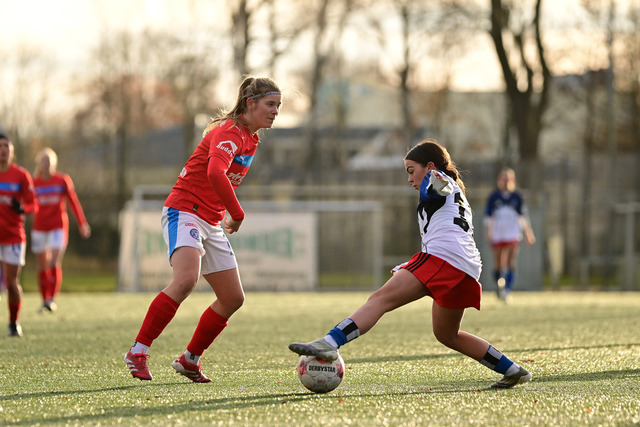 Fußball I Frauen I Saison 2025-2026 I Regionalliga Nord I 11. Spieltag I Hamburger SV U20 - Holstein Kiel I 28664 | Der Sportfotograf. - Realisiert mit Pictrs.com