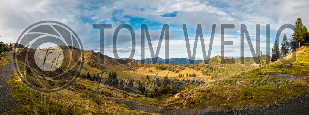 IMG_4772-Pano | Fotos:
Tom Wenig
https://www.tomwenig.de - Realisiert mit Pictrs.com