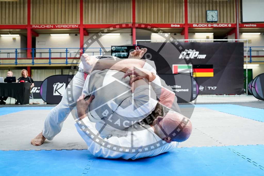 20250920PBB0910 | Athletes compete during the AJP Tour Hamburg International Jiu-Jitsu Championship, on September 20, 2025 in Hamburg, Germany. © Chiara Dazi / photoblackbelt