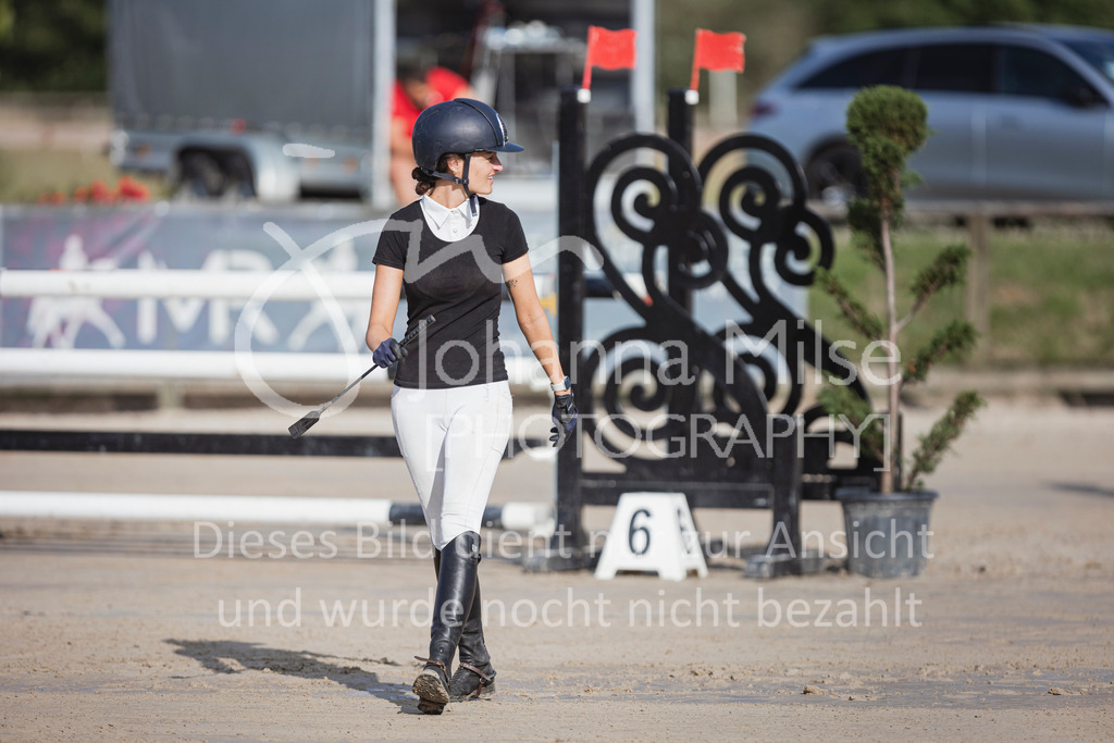 240628_LüPfSpTa_L-Spr-301 | Deine schönsten Turniermomente als professionelle Fotos! Entdecke hochwertige Pferdesport-Fotografie im Online-Shop. Jetzt Fotos finden & bestellen!