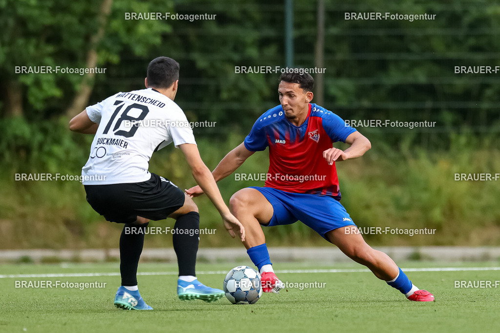 1_KFCWAT_20250723_0874.JPG -  - KFC Uerdingen - SG Wattenscheid 09 - Testspiel | Krefeld, Deutschland, 23.07.25: Nico Buckmaier (SG Wattenscheid 09) und Nedzhib Hadzha (KFC Uerdingen) im Kampf um den Ball waehrend des Testspiel Spiels zwischen KFC Uerdingen - SG Wattenscheid 09 in der Covestro Sportpark am 23. July 2025 in Krefeld, Deutschland. (Foto von Stefan Brauer/Brauer-Fotoagentur)