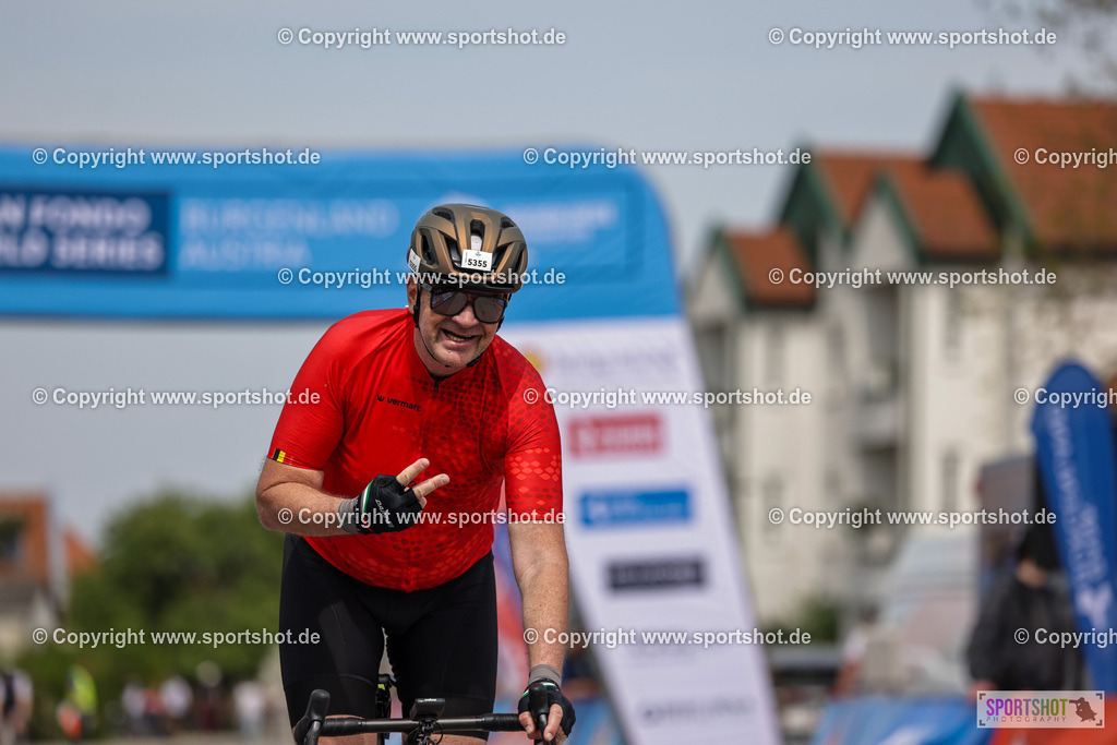 VJ__9487 | Neusiedlersee Radmarathon 2026@sportshot_your_pictrs #yourpictures#roadtowm2029 #nrm #neusiedlerseeradmarathon #neusiedlersee #neusiedlerseetourismus #burgenland #mörbisch #nrm26 #burgenlandtourismus #voglundco #poweredbyburgenlandtourismus #radsport #rad #marathon #ucigranfondo #visitburgenland #ucigranfondoworldseries