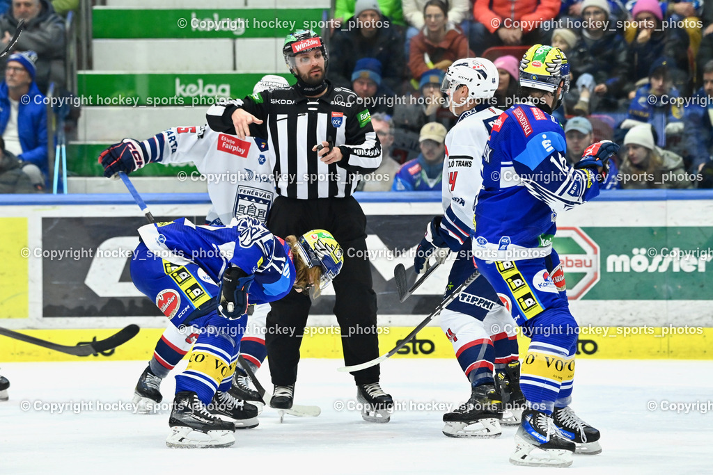 EC IDM Wärmepumpen VSV vs. Hydro Fehervar AV19  | Vaczi David Referee, #12 Pearson Chase EC VSV, #16 HANCOCK Kevin EC VSV, #44 Berger Chase Hydro FEHERVAR, EC IDM Wärmepumpen VSV vs. Hydro Fehervar AV19 , EC IDM Wärmepumpen VSV vs. Hydro Fehervar AV19  am 01.01.2025 in Villach (Stadthalle Villach), Austria, (Photo by Bernd Stefan)