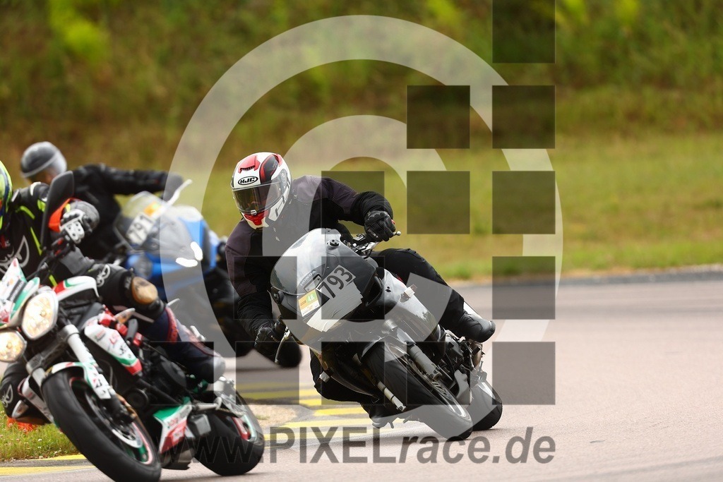 0793-20260604_02166 | Schöne Erinnerungen an spannende Momente - das festzuhalten ist unser Job. PIXELrace.de ist seit 2003 auf den Rennstrecken Europas unterwegs um die Action draußen beim Fahren und die wunderbare Stimmung imm Fahrerlager für euch einzufangen.