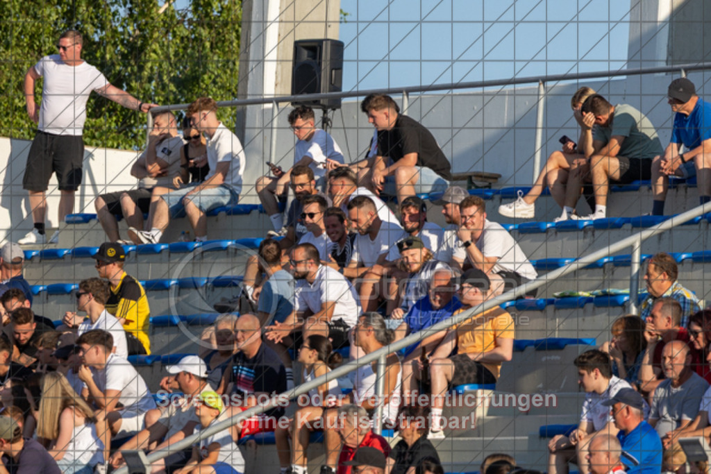 20250620_194536_0349 | #,TV Eybach (rot) vs. TSV Ottenbach (gelb), Fussball, Relegationsfinale in Kreisliga A3 - Bezirk Neckar/Fils, Saison 2024/2025, Eichenbachstadion, Haldenstraße, 73054 Eislingen, 20.06.2025 - 18:30 Uhr,Foto: PhotoPeet-Sportfotografie/Peter Harich