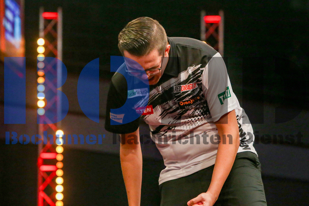  29.10.2023 - 
 | Sebastian Sendlak / Bochumer Nachrichtendienst (BOND) - PDC European Darts Championship: Viertelfinale {Persons shown} - Realisiert mit Pictrs.com