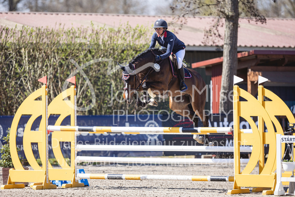 250408_Mühlen_SprPf-L-374 | Deine schönsten Turniermomente als professionelle Fotos! Entdecke hochwertige Pferdesport-Fotografie im Online-Shop. Jetzt Fotos finden & bestellen!