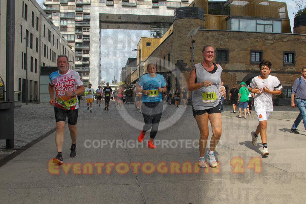 250920_1330_EV4_5851 | Sportfotografie im Rhein-Sieg Kreis, Köln, Bonn, NRW, Rheinland Pfalz, Hessen, etc. Unser Tätigkeitsfeld umfasst den Laufsport vom Volkslauf über den Marathon, Duathlon, Triathon bis zum Ultralauf wie Kölnpfad Ultra oder Schindertrail.
