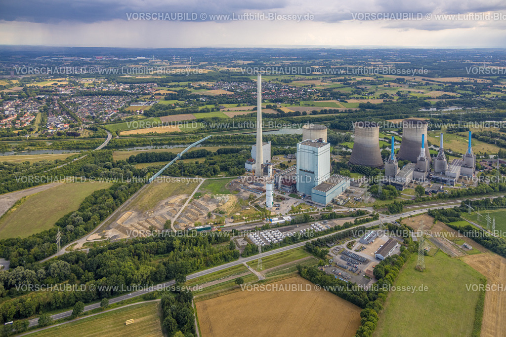 Hamm250706043West | Luftbild, RWE Generation SE Kraftwerk Gersteinwerk mit Schornstein und Kühltürmen, Batterienspeicher Stellplatz, Stockum, Werne, Ruhrgebiet, Nordrhein-Westfalen, Deutschland