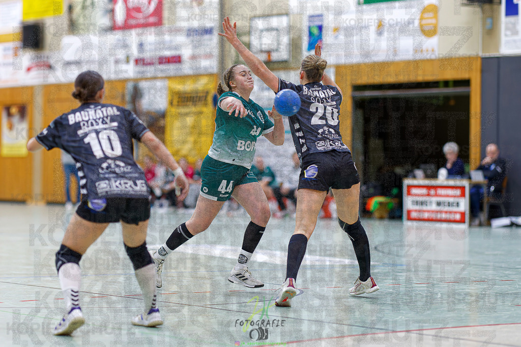 Frauen Regionalliga (HHV); HSG Kleenheim/Langgöns - HSG Baunatal | Frauen Regionalliga (HHV); HSG Kleenheim/Langgöns - HSG Baunatal am 23.11.2025 in Oberkleen (Weidig-Halle)Photo © 2025 - Jörg Heinrich - Realisiert mit Pictrs.com
