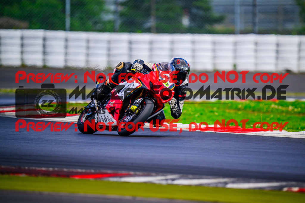 MaZZes_FotoMatrix_240717_6007705_2-465 | WEISS