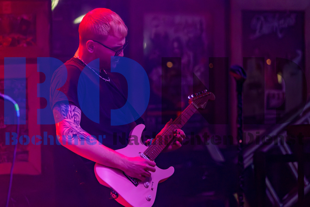 SES_LESEHO20250227-4 | bond - Realisiert mit Pictrs.com