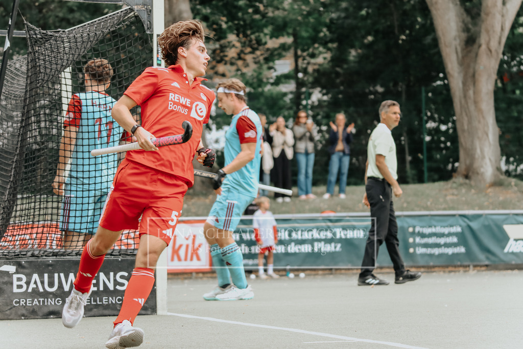 Herren_Bundesliga_02_F_RWK-UHC_21.09.25_Köln (385 von 471) | lanaschraderfotografie - Realisiert mit Pictrs.com