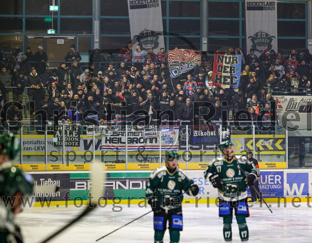 2025-12-23_102_TSV_Erding_gegen_Heilbronner_Falken | Erding, Deutschland, 23.12.2025:Eishockey, Oberliga Süd 2025 / 2026, 29. Spieltag, TSV Erding gegen Heilbronner Falken, Endergebnis: 5:4Foto: Christian Riedel / fotografie-riedel.net