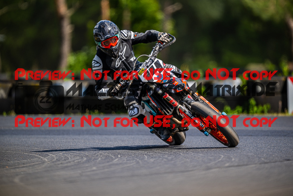 MaZZes_FotoMatrix_220528_1412 | Fotograf Mathias Schmid
Sportfotograf,
Eventfotograf,
Hochzeitsfotograf,
Portraitfotograf