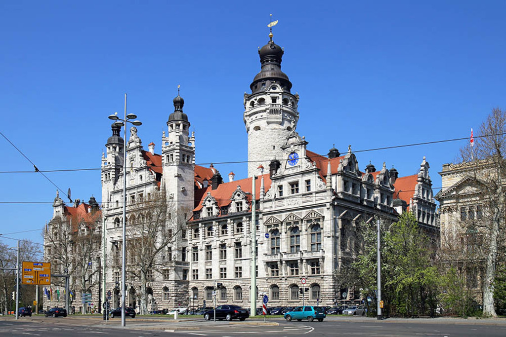 Bildlexikon Leipzig - Neues Rathaus | Das Team hinter BILDLEXIKON LEIPZIG bündelt historische wie aktuelle Informationen über die Stadt Leipzig in Text und Bild auf einer Plattform und stellt diese der interessierten Öffentlichkeit zur Verfügung.