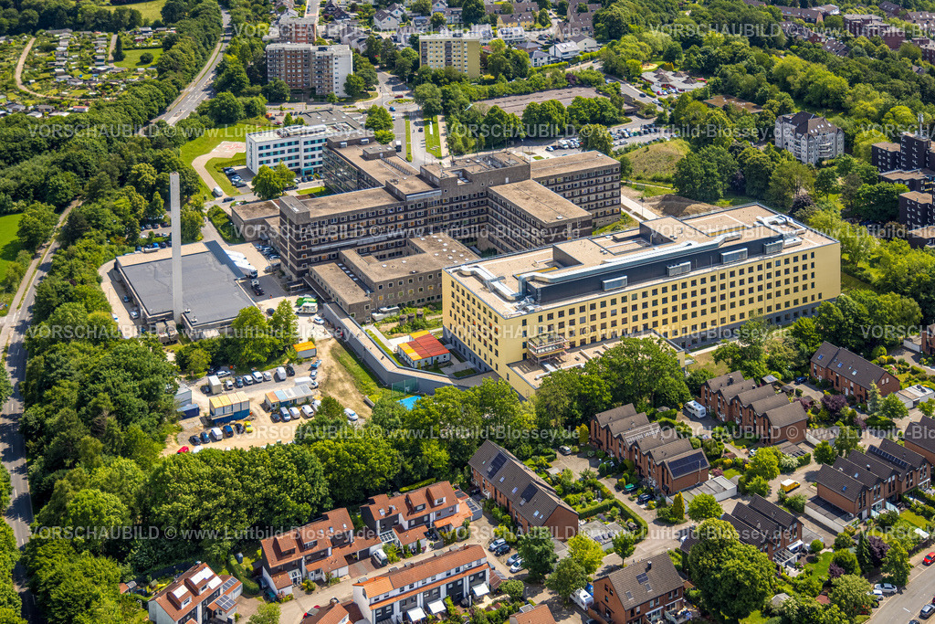 Velbert250601381 | Luftbild, HELIOS Klinikum Niederberg mit Baustelle und Neubau, Velbert, Ruhrgebiet, Nordrhein-Westfalen, Deutschland