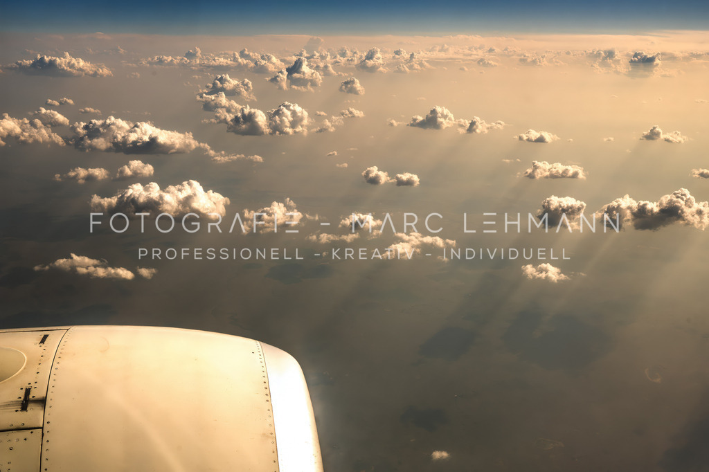 Über-den-Wolken-Fotografie-Marc-Lehmann | Fotografie Marc Lehmann - Realisiert mit Pictrs.com
