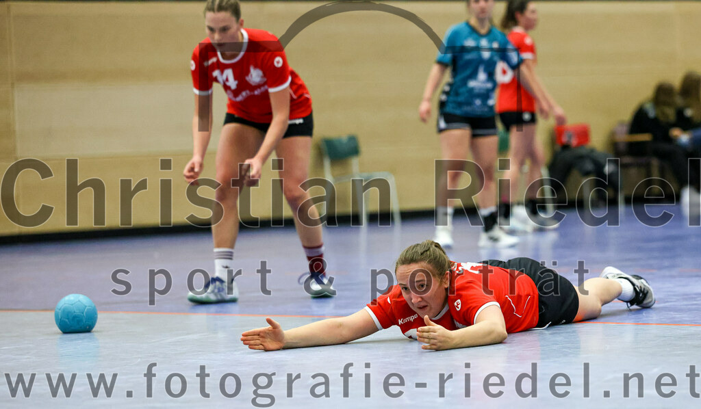 2022-11-27_074_SV_Anzing_gegen_HT_Muenchen_II | Anzing, Deutschland, 27.11.2022:
Handball, Bezirksliga 2022 / 2023, 7. Spieltag, SV Anzing gegen HT München II, Endergebnis: 28:32

Sarah Reither (SV Anzing, #19)

Foto: Christian Riedel / fotografie-riedel.net