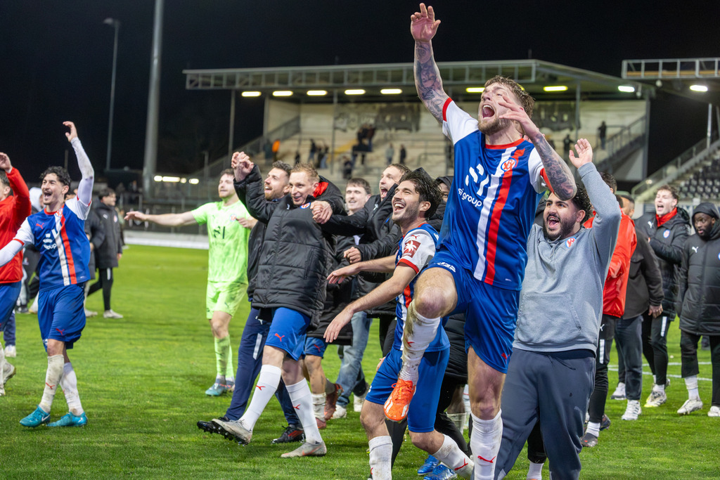Fußball, Badischer Pokal 2025/26, Halbfinale: SV Sandhausen gegen VfR Mannheim | Fußball, Badischer Pokal 2025/26, Halbfinale: SV Sandhausen gegen VfR Mannheim***Unbändiger Jubel bei Mannheim nach dem Sieg im Elfmeterschießen - Realisiert mit Pictrs.com