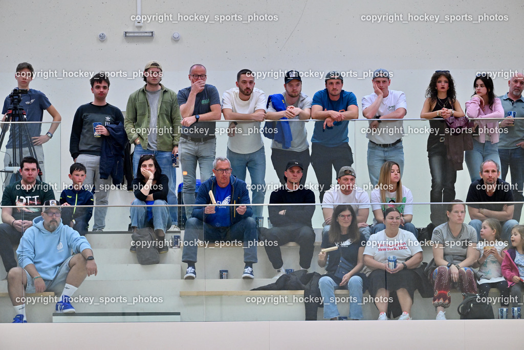 VSV Unihockey vs. KAC Floorball | VSV Floorball Fans, Besucher Ballspielhalle St. Martin, VSV Unihockey vs. KAC Floorball, VSV Unihockey vs. KAC Floorball am 12.04.2025 in Villach (Ballspielhalle St. Martin), Austria, (Photo by Bernd Stefan)