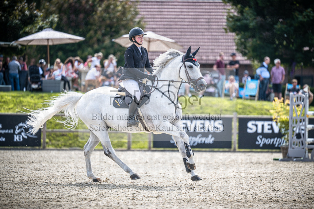 DOS_9297 | Entdecke hochwertige Reitturnierfotos von Foto Oger. Professionell, emotional und authentisch – jetzt Lieblingsmomente im Shop bestellen.Deutschlandweite Turnierfotografie. - Realisiert mit Pictrs.com