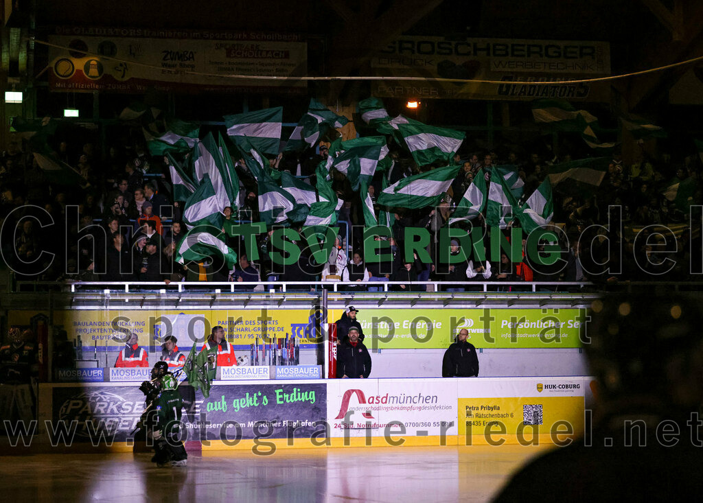 2023-10-20_008_TSV_Erding_gegen_EHC_Klostersee | Erding, Deutschland, 20.10.2023:.Eishockey, Bayernliga Vorrunde 2023 / 2024, 2. Spieltag, TSV Erding gegen EHC Klostersee, Endergebnis: ..Foto: Christian Riedel / fotografie-riedel.net