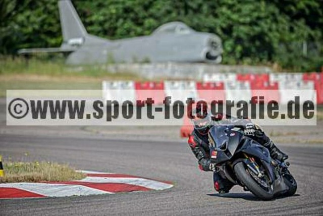 pube7506 | Professionelle Fotos von Sportveranstaltungen, aber auch Hochzeiten und anderen Events. - Realisiert mit Pictrs.com