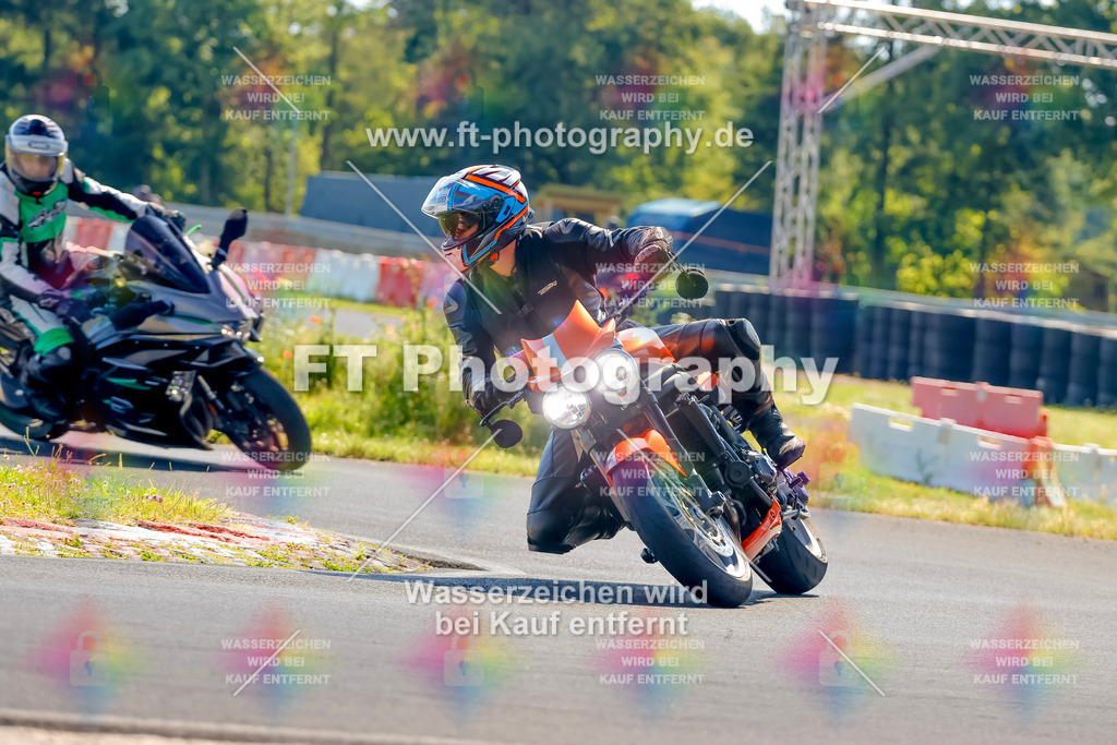 _MOT8983 | Hier findet Ihr Bilder von Touristenfahrten auf der Nürburgring Nordschleife oder von anderen Veranstaltungen die ich besucht habe. Viel Spass beim Durch Schauen 
