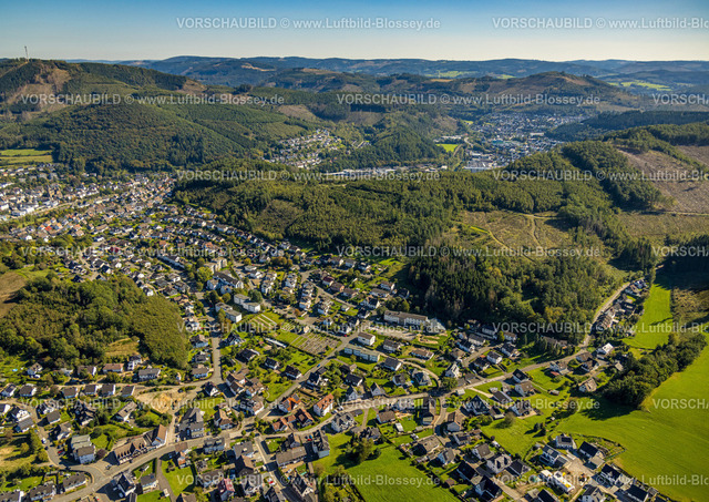 Lennestadt230910630Meggen | Luftbild, Waldgebiet mit Waldschäden, Ortsansicht Ortsteil Maumke, Lennestadt, Sauerland, Nordrhein-Westfalen, Deutschland