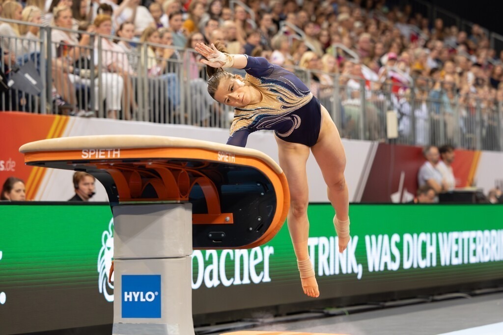 DM Finals 2026; Deutsche Meisterschaft im Gerätturnen 2026, Mehrkampf Frauen | DM Finals 2026; Deutsche Meisterschaft im Gerätturnen 2026, Mehrkampf Frauen***Linda Mierisch am Sprung - Realisiert mit Pictrs.com