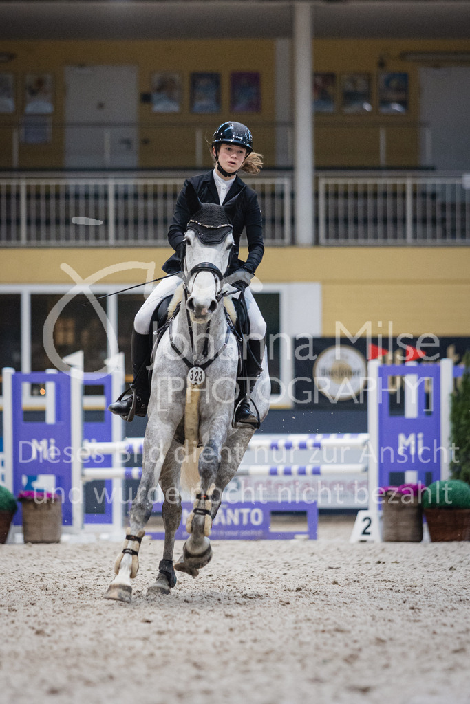 230210_Warstein_Stil-L-160 | Deine schönsten Turniermomente als professionelle Fotos! Entdecke hochwertige Pferdesport-Fotografie im Online-Shop. Jetzt Fotos finden & bestellen!