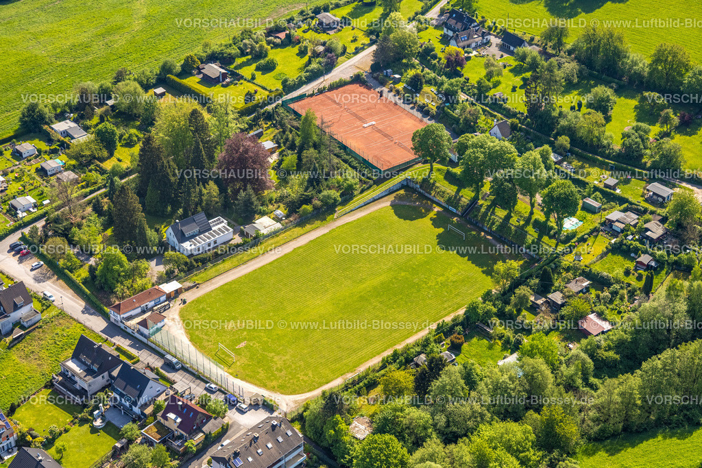 Hagen240504351 | Luftbild, Fußballstadion Kampfbahn Struckenberg und Tennisplätze, Eilpe, Hagen, Ruhrgebiet, Nordrhein-Westfalen, Deutschland
