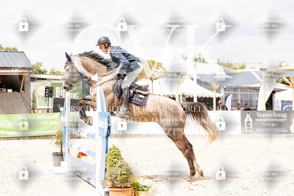 CK909568 | Turnierfotografie Pferdefotografie Trier Rheinland-Pfalz Pferdesport Reitsport Tierfotografie Sportfotografie Pferdevideo Pferdevideografie Equestrianvideography equestrianphotography  - Realisiert mit Pictrs.com