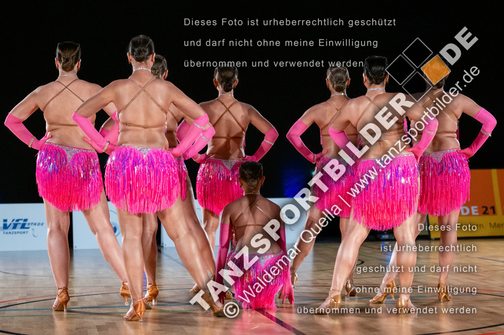 20250504-01679 | Hier finden Sie Tanz Bilder vom Latein und Standard Formationen tanzen. Sportbilder vom Tanzsport. Schöne Fotos und von Weltmeisterschaft, Europameisterschaft, Bundesliga, Regionalliga, Oberliga und Landesliga sowie von GOC Stuttgart, DanceComp, WM Bremen