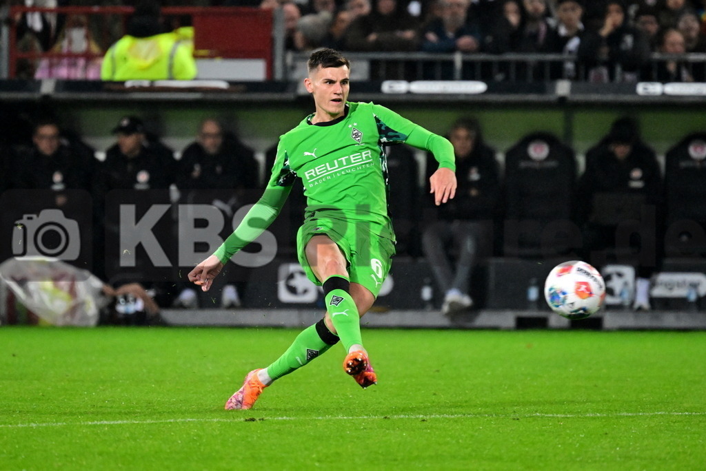 KBS Picture_FCStPauli-Gladbach_036 | Engelhardt Yannik (Bor.Moenchengladbach) ,Sportplatz :  Millerntor Stadion, - Realisiert mit Pictrs.com