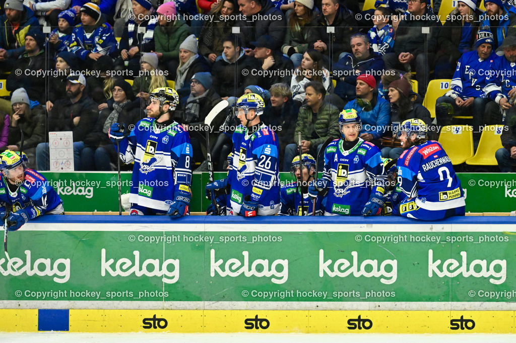 EC IDM WÄRMEPUMPEN VSV vs. EC Red Bull Salzburg | Spielerbank EC VSV, #8 Rebernig Maximilian EC VSV, #26 VAN NES Guus EC VSV, #72 HUGHES John EC VSV, #9 RAUCHENWALD Alexander EC VSV, EC IDM WÄRMEPUMPEN VSV vs. EC Red Bull Salzburg, EC IDM WÄRMEPUMPEN VSV vs. EC Red Bull Salzburg am 17.01.2025 in Villach (Stadthalle Villach), Austria, (Photo by Bernd Stefan)