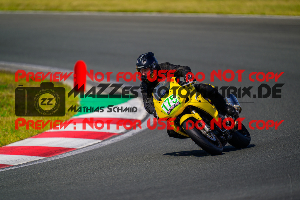 MaZZes_FotoMatrix_240725_6007705_6889 | GRUEN