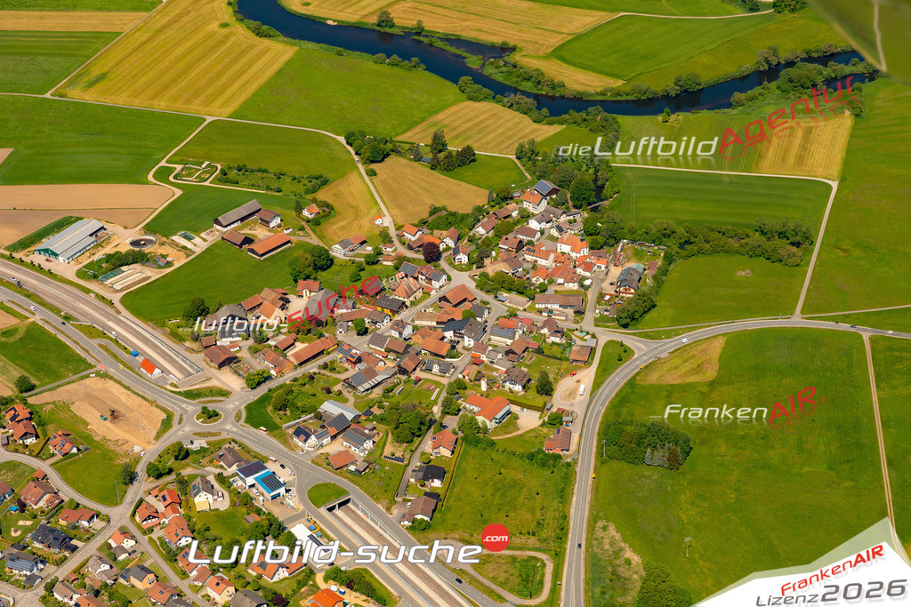 Das Luftbild zeigt : Wetterfeld Roding - Die Luftaufnahme wurde 2024 vom UL-Flugzeug aus erstellt ( keine Drohne ) - Hochauflösende Luftaufnahme - Für grossformatige Ausdrucke geeignet. Die Geschenkidee !Mit Lizenz und Bildrechte bestellbar