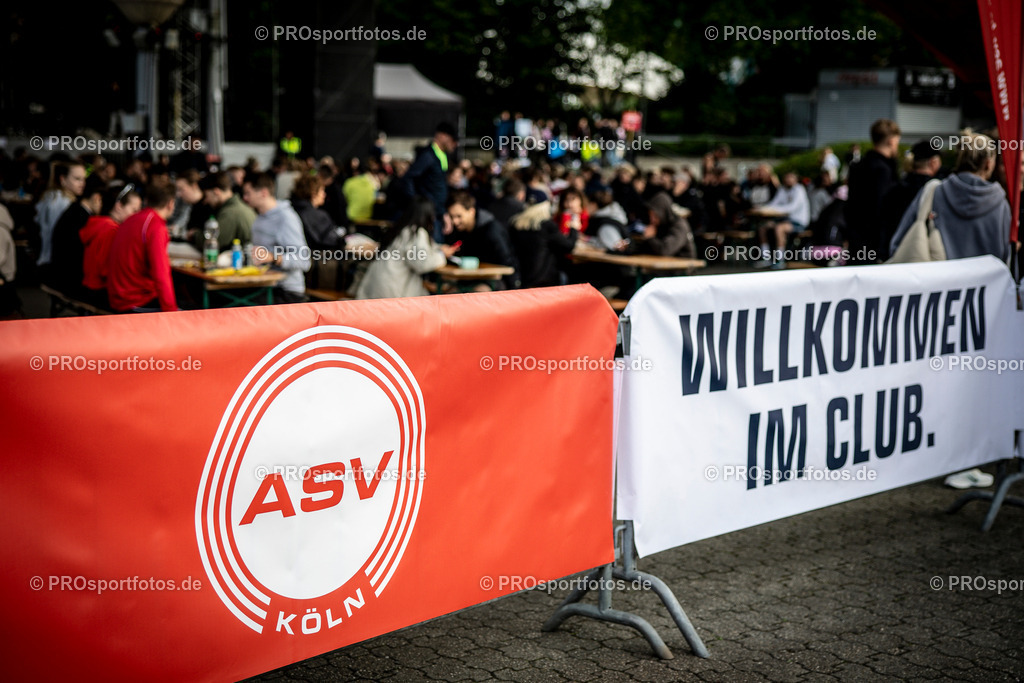 22. ASV Nachtlauf; Koeln, 28.05.25 | Impressionen vom 22. ASV Nachtlauf am 28.05.25 am Tanzbrunnen in Koeln. Foto: BEAUTIFUL SPORTS/Axel Kohring