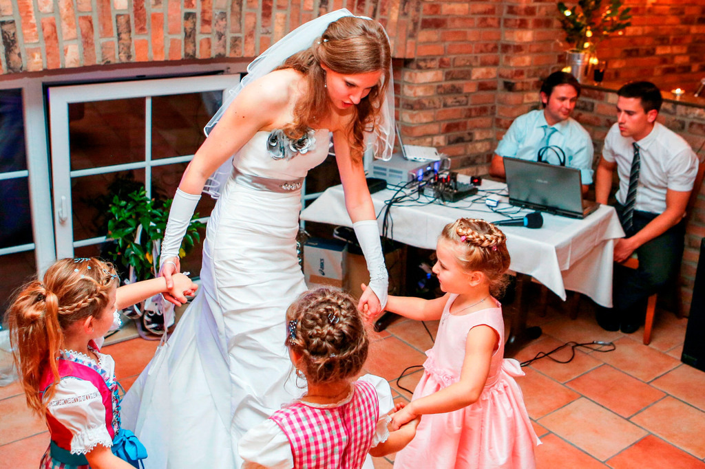 top-top.de Hochzeiten152 | Foto, Video, Fotografie, Videografie, Fotobox, DJ, Discjockey, Musik, Musikbox, Veranstaltung, Photobooth, Amazon, Ebay, Buchtipp, Bestseller, Autor, Verlag, Buch, Wesel, Hamminkeln, NRW, Dinslaken, Rees, Drohne, Hochzeit, Party, Fotobox, Wesel, Fotograf